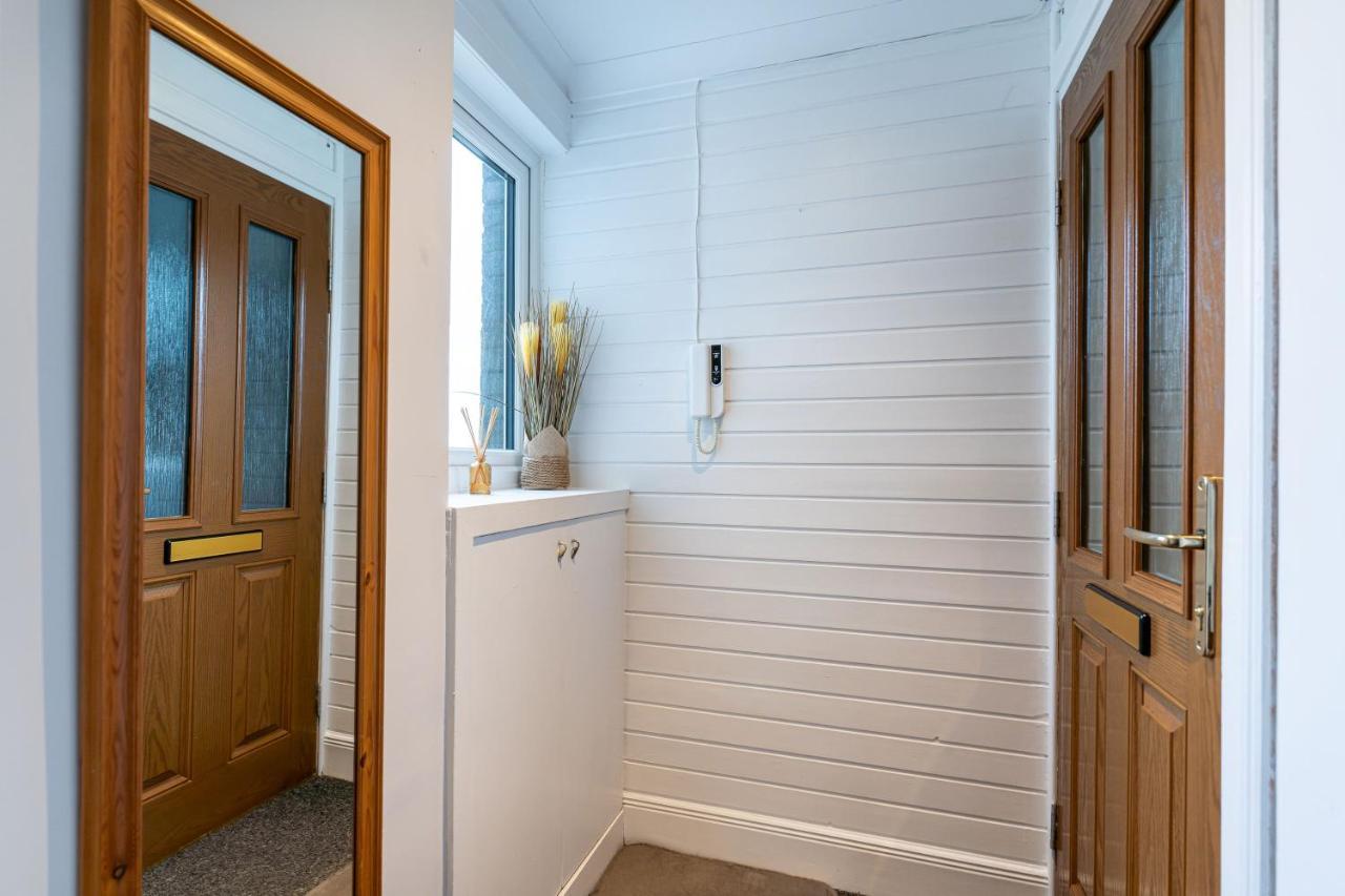 Lovely 3-Bedroom Flat With Free Parking Bridge of Allan Zewnętrze zdjęcie